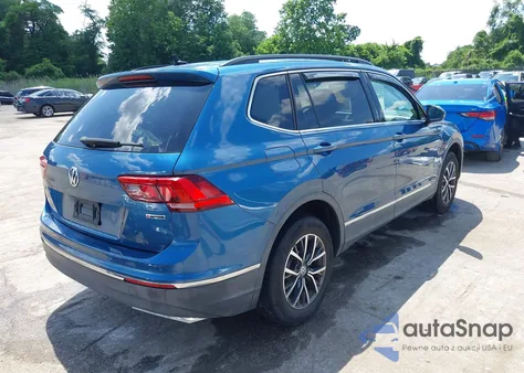 2020 Volkswagen Tiguan 2.0T Se/2.0T Se R-Line Black/2.0T Sel z USA, uszkodzony, nr VIN 3VV2B7AX2LM128959